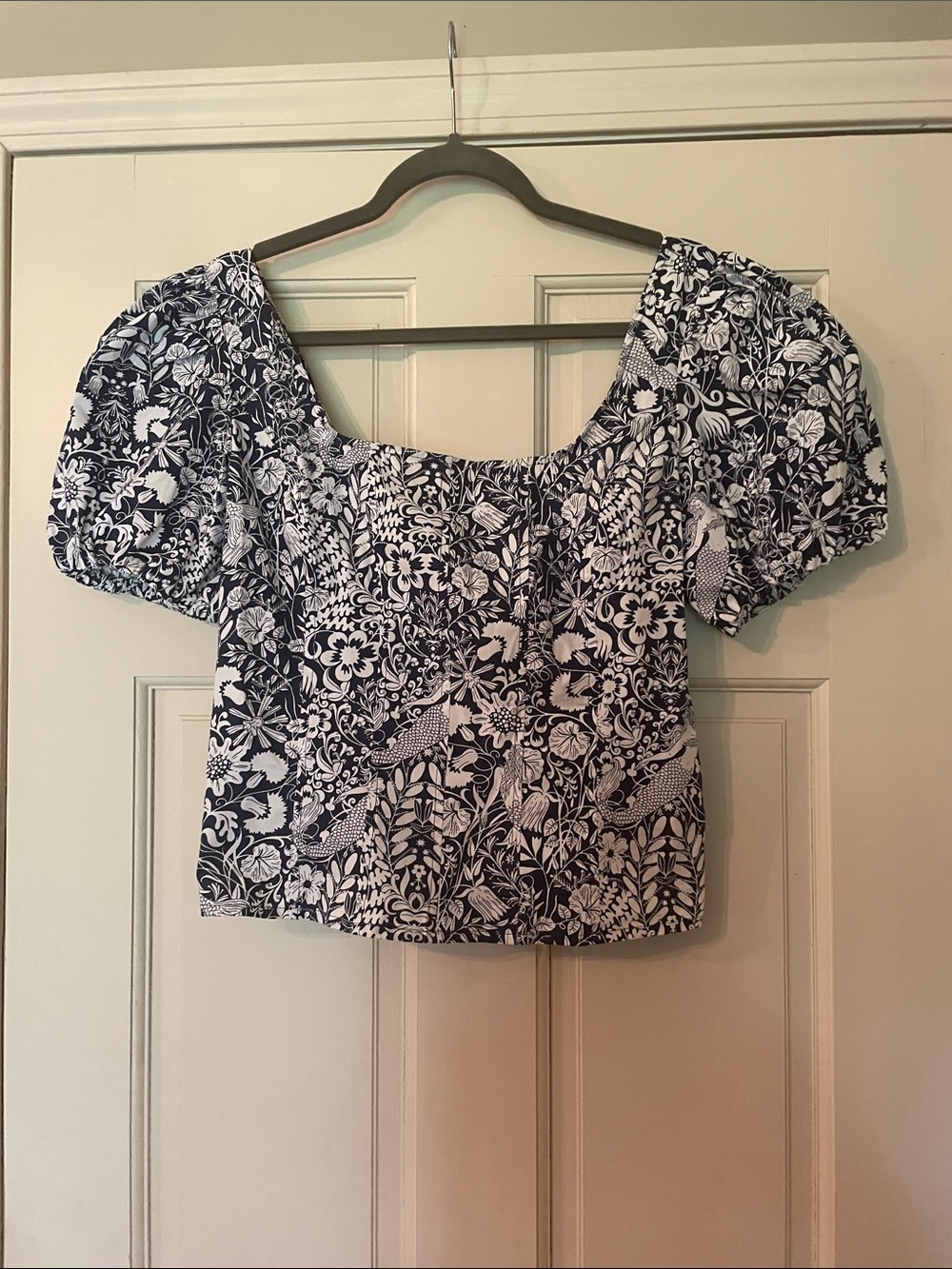 J. Crew Navy & White Floral Puff-Sleeve Square Neck Top—Size 6
